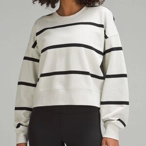 Lululemon Perfectly Oversized Cropped Crew Stripe
Boundless Stripe Bone Black 10